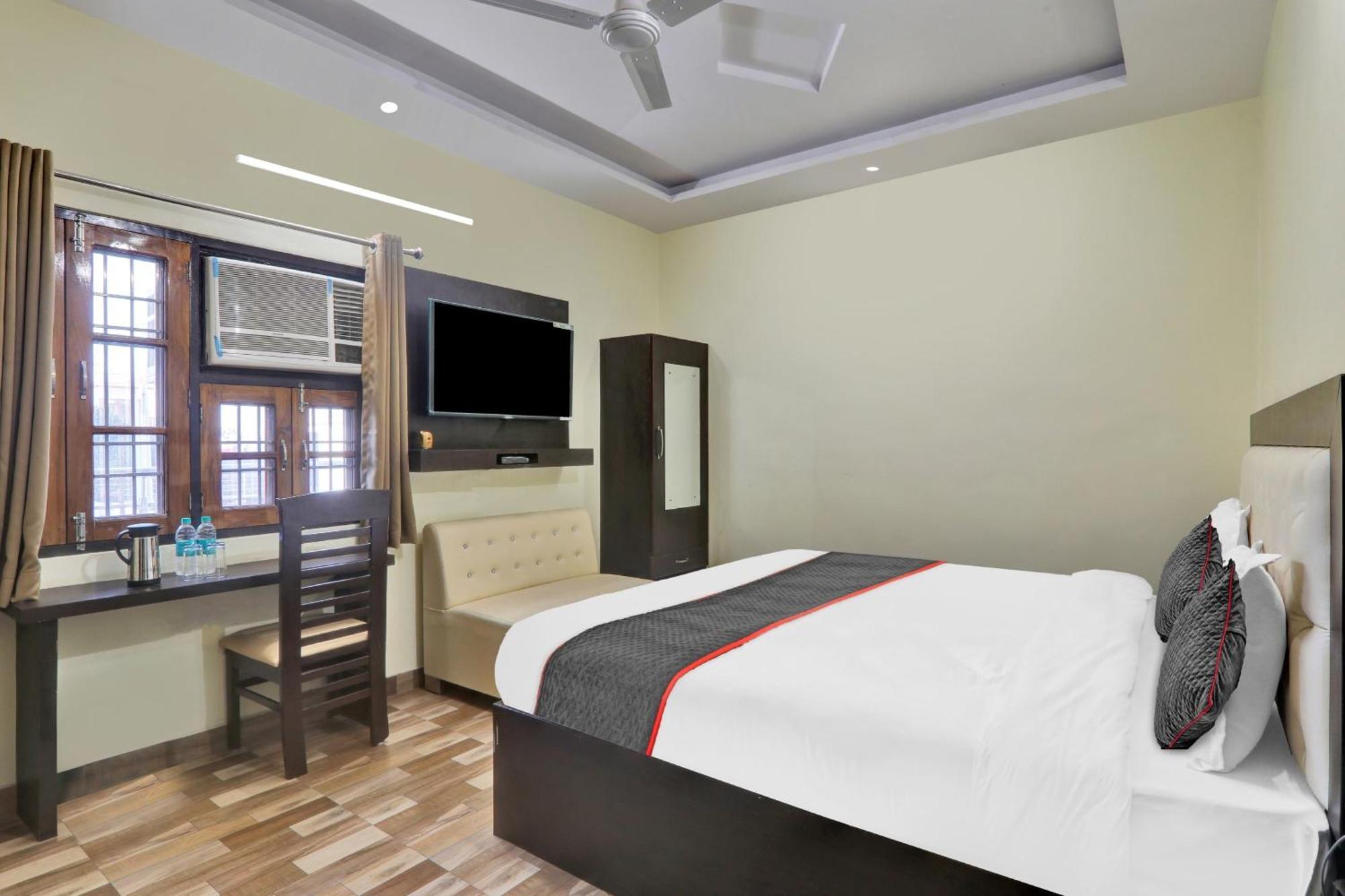 Hotel Collection O Starfield Lucknow Esterno foto