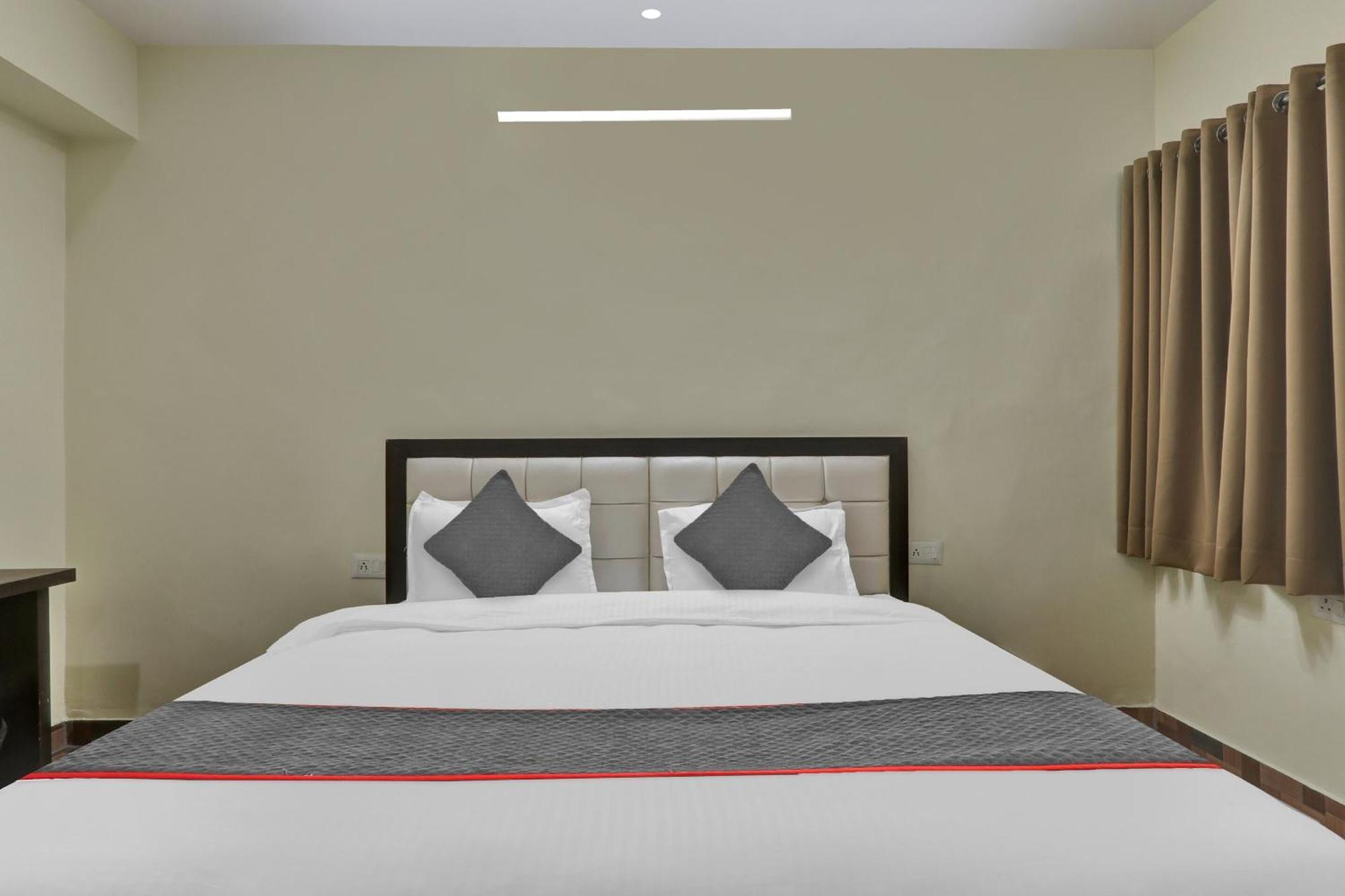 Hotel Collection O Starfield Lucknow Esterno foto