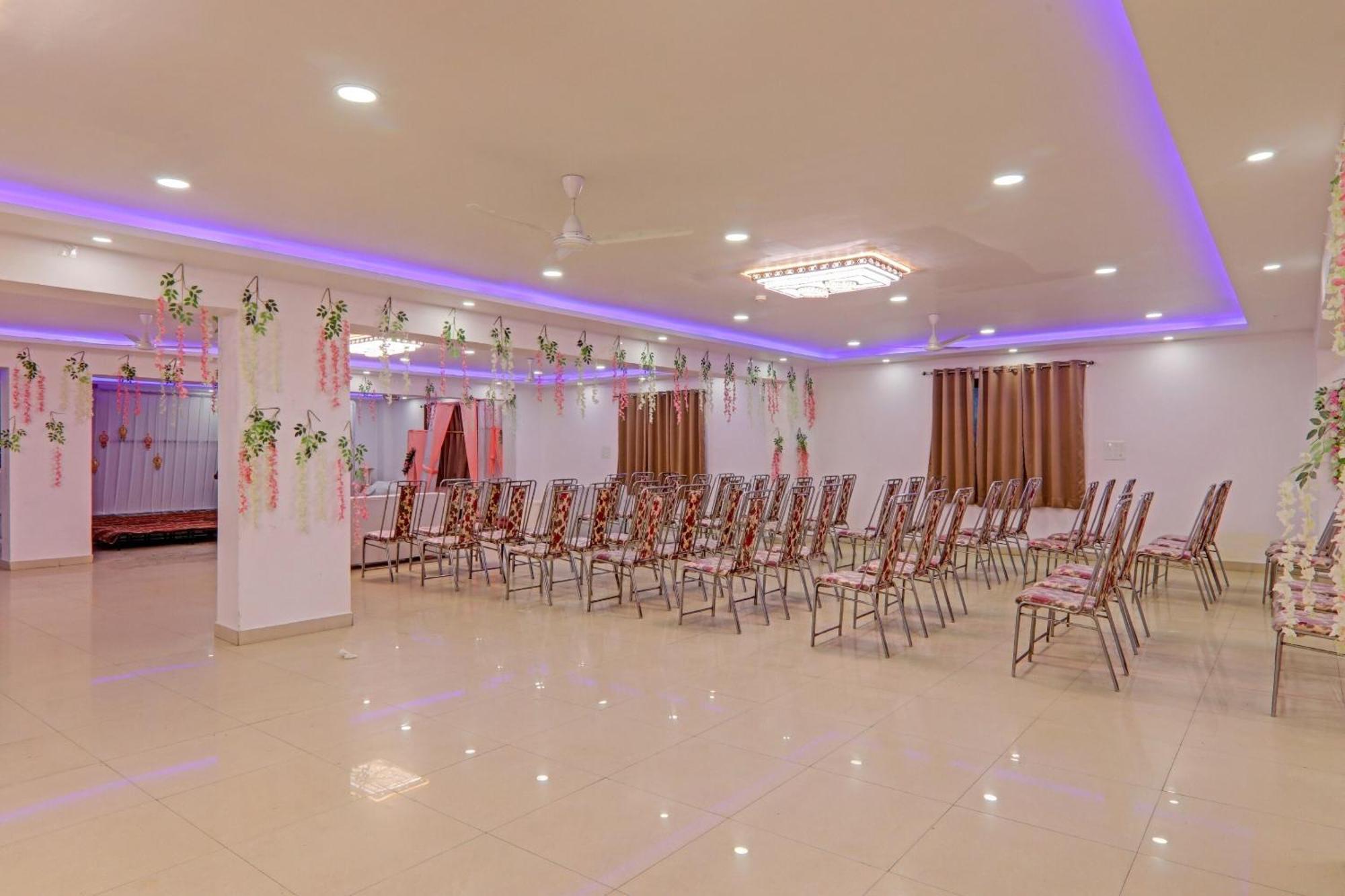 Hotel Collection O Starfield Lucknow Esterno foto